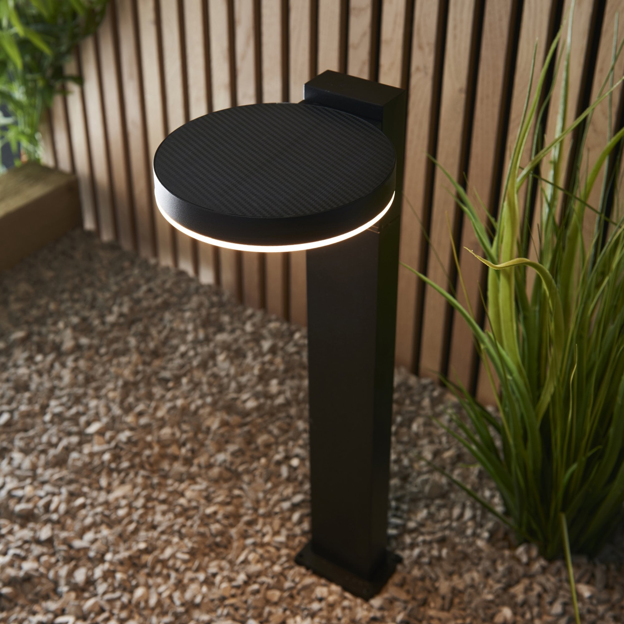 Endon Ebro Single Light Floor Lamp - Photocell And PIR - Solar - Textured Black & White Pc