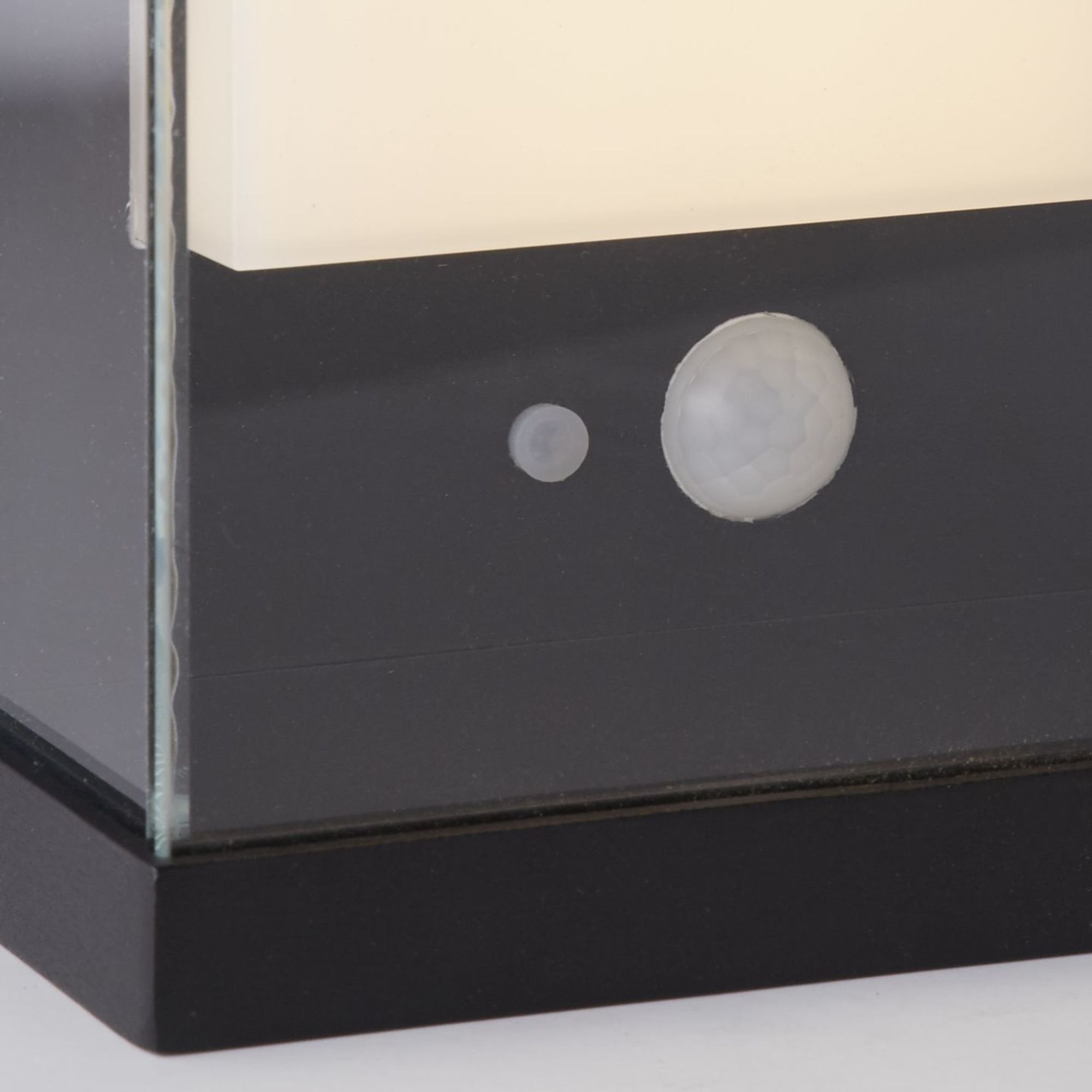Searchlight Argyle Solar Outdoor Wall Light with PIR - Black & White Polycarbonate