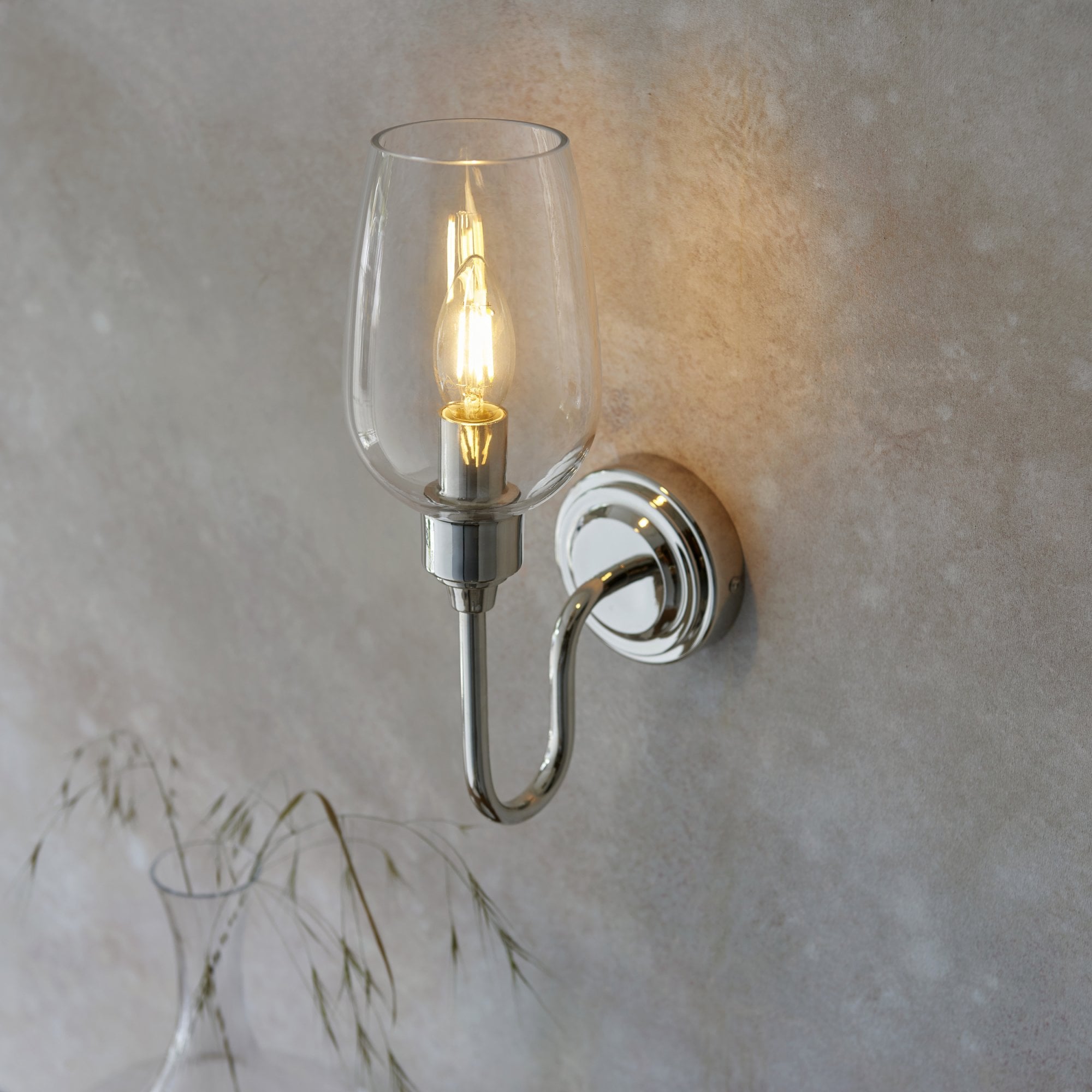 Utopia Walton Single Wall Light - Bright Nickel Plate & Clear Glass